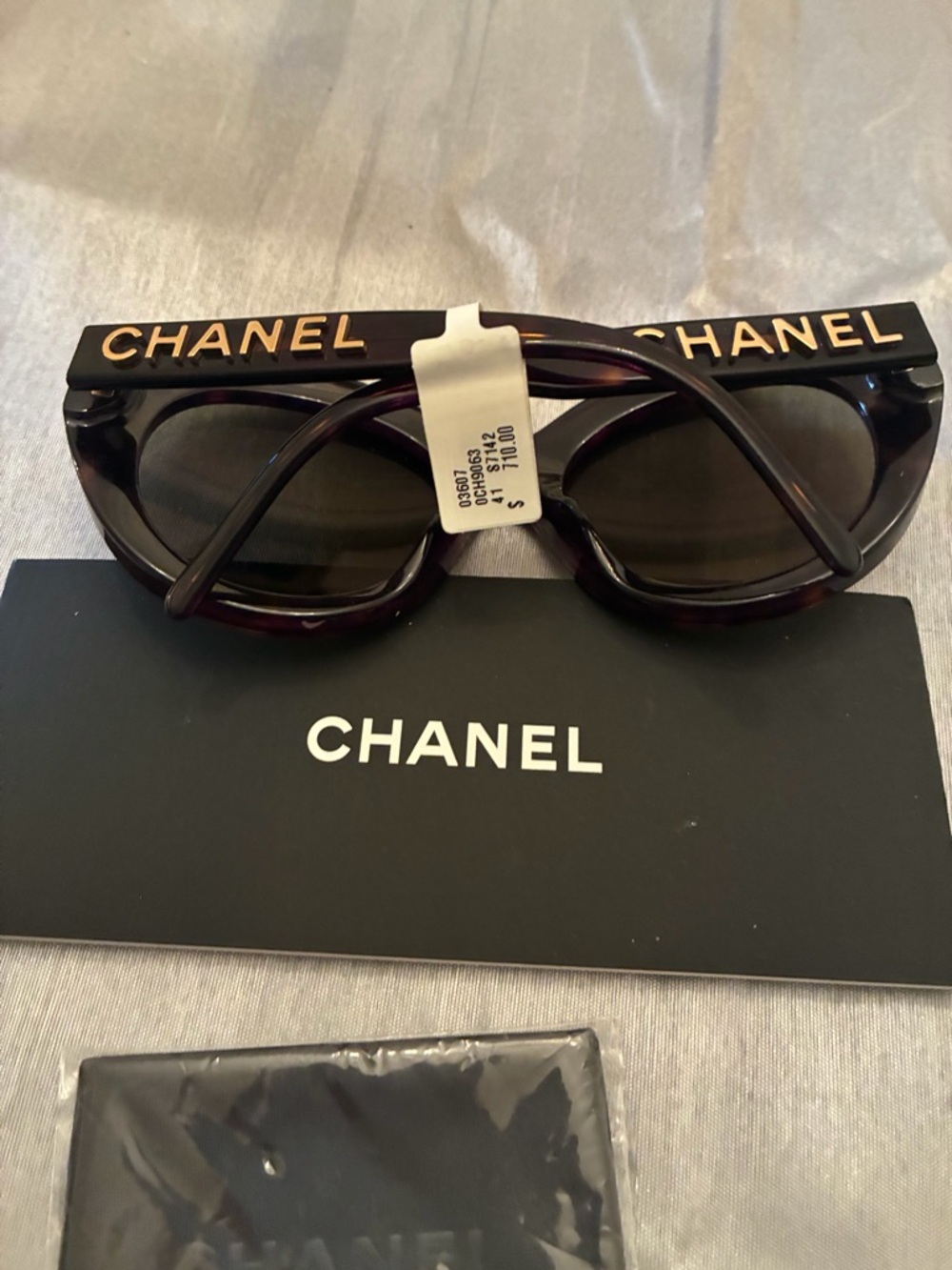 CHANEL Women's Black Frame Sunglasses with Brown Gradient Lenses - Picture 4 of 5